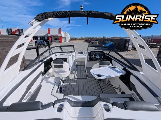 Slide: The Image of Yamaha 195S 2026 - 23