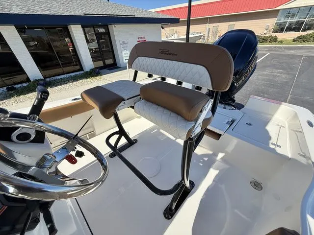 Slide: The Image of Pioneer 220 Bay Sport 2026 - 11