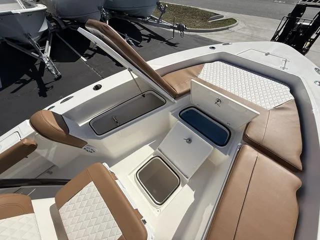 Slide: The Image of Pioneer 220 Bay Sport 2026 - 16