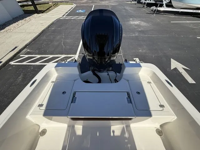 Slide: The Image of Pioneer 220 Bay Sport 2026 - 7