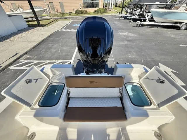 Slide: The Image of Pioneer 220 Bay Sport 2026 - 8