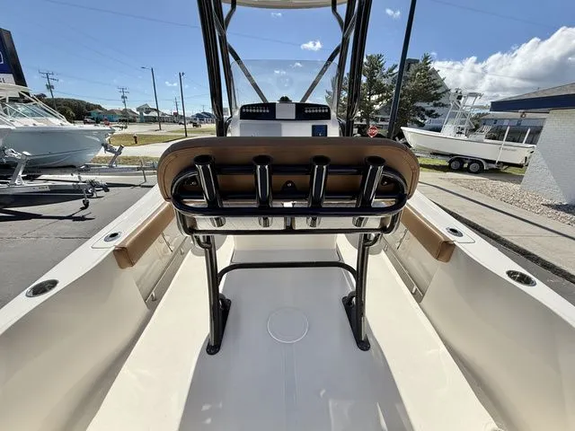 Slide: The Image of Pioneer 220 Bay Sport 2026 - 9