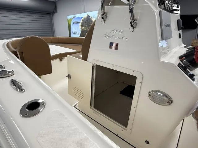 Slide: The Image of Pioneer 180 Islander 2026 - 15