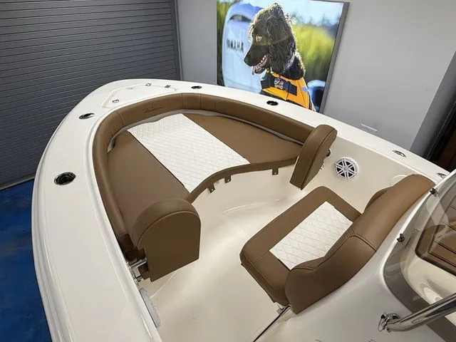 Slide: The Image of Pioneer 180 Islander 2026 - 16