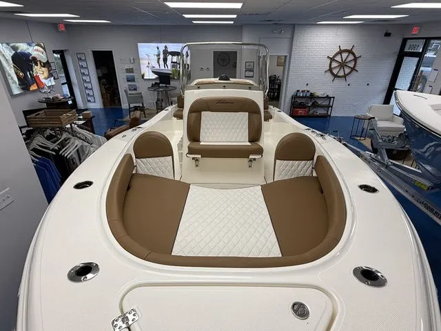 Slide: The Image of Pioneer 180 Islander 2026 - 18