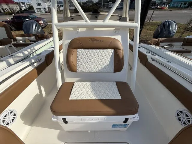 Slide: The Image of Pioneer 222 Sportfish 2026 - 12