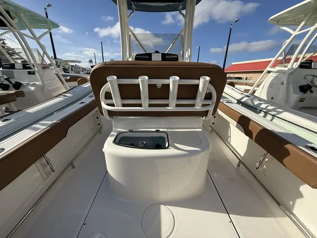 Slide: The Image of Pioneer 222 Sportfish 2026 - 7