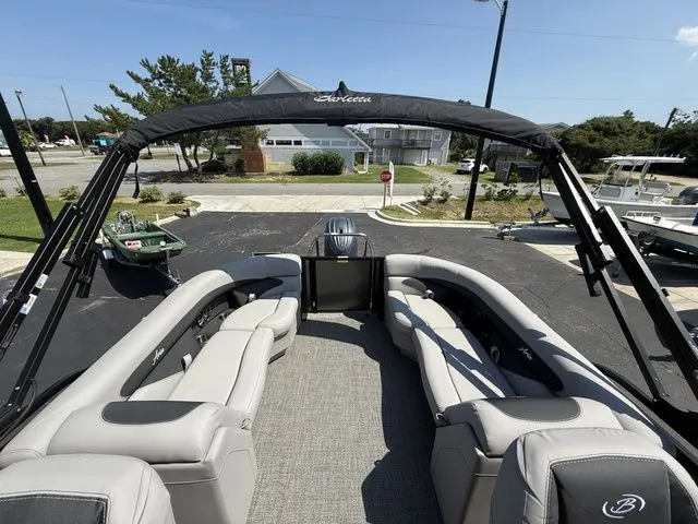 Slide: The Image of Barletta Aria A22QC 2026 - 8