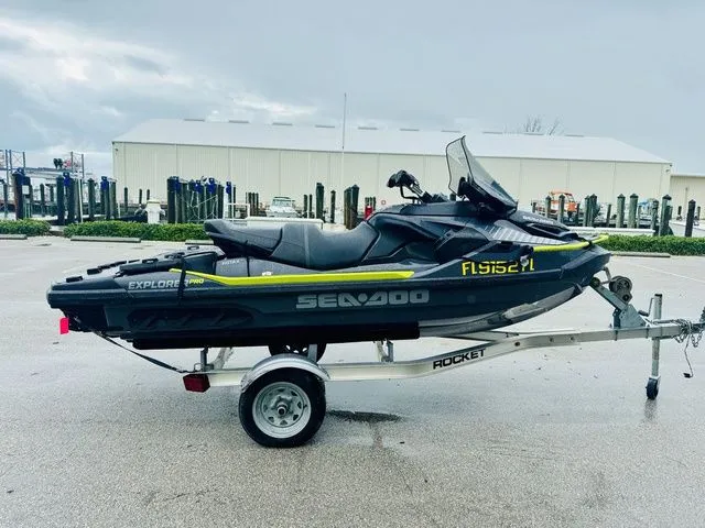 Slide: The Image of Sea-Doo EXPLORER PRO 170 TECH 2023 - 10