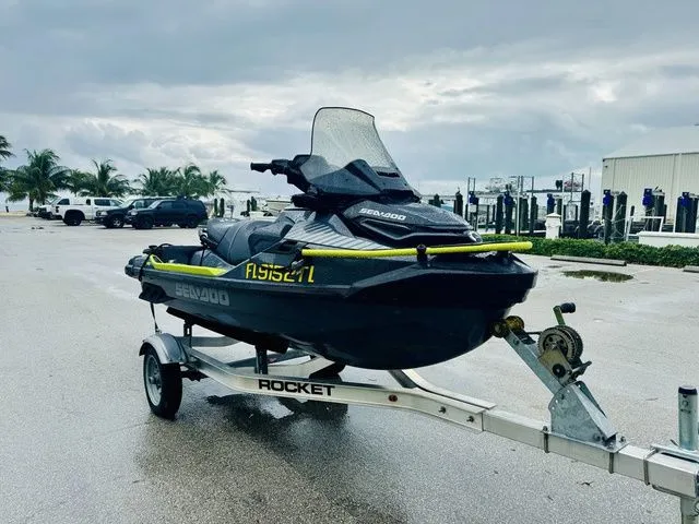Slide: The Image of Sea-Doo EXPLORER PRO 170 TECH 2023 - 11