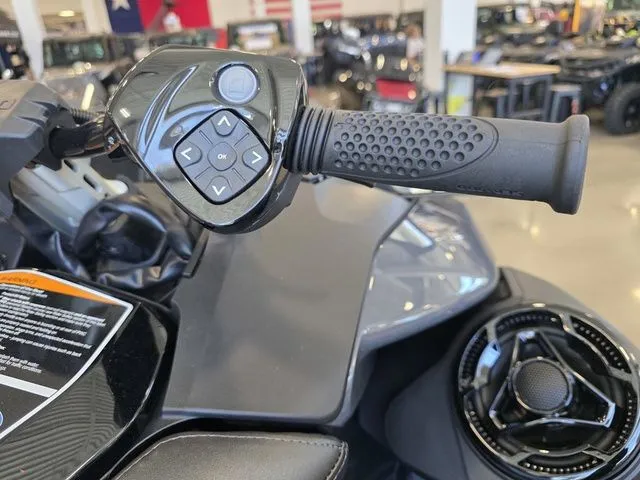 Slide: The Image of Sea-Doo GTR 2025 - 14