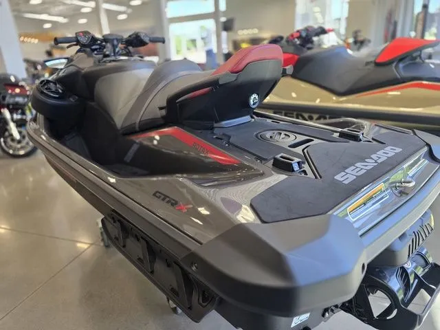 Slide: The Image of Sea-Doo GTR 2025 - 6