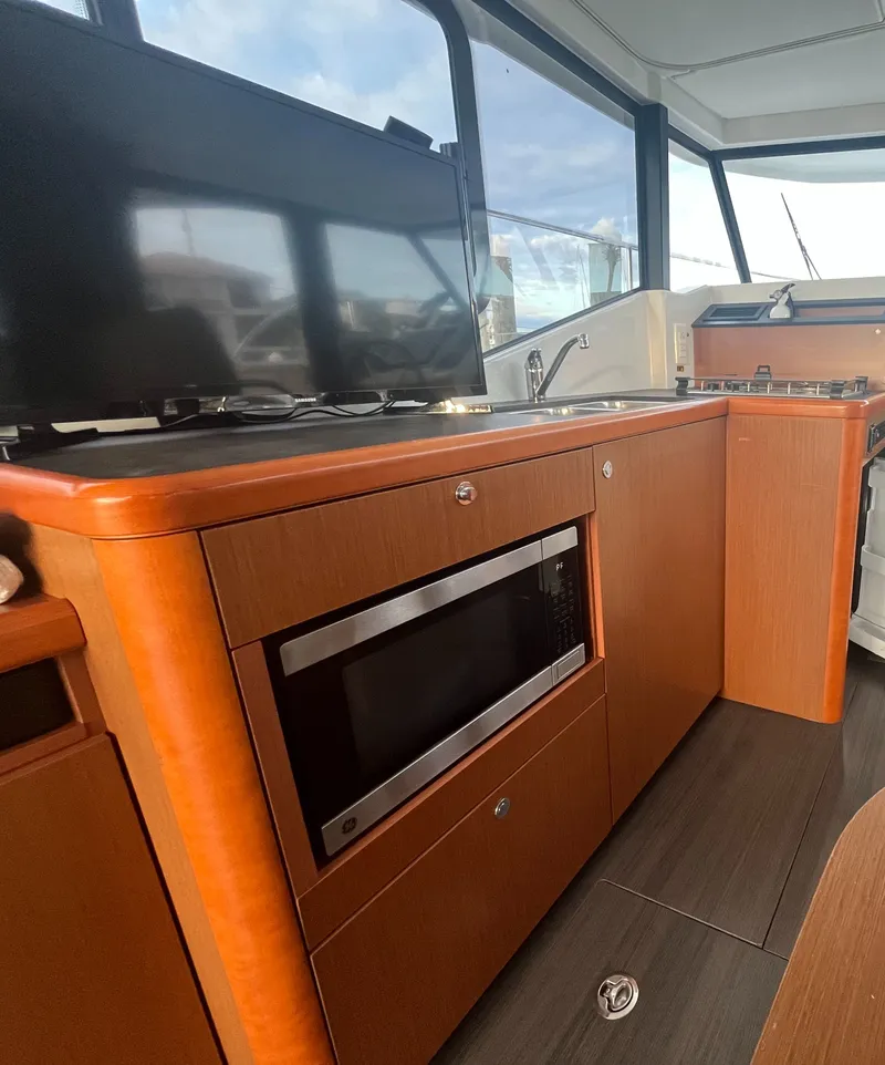 Slide: The Image of Beneteau Swift Trawler 30 2016 - 4
