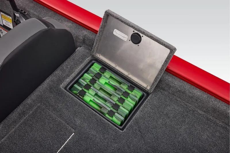 Slide: The Image of Tracker Pro Team 190 2026 - 52