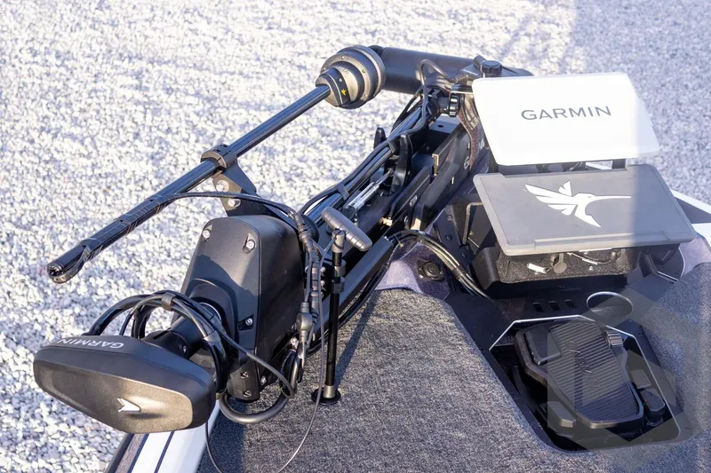 Slide: The Image of 2026 Skeeter FXR21 FLEX boat with Garmin navigation system and advanced controls. - 36