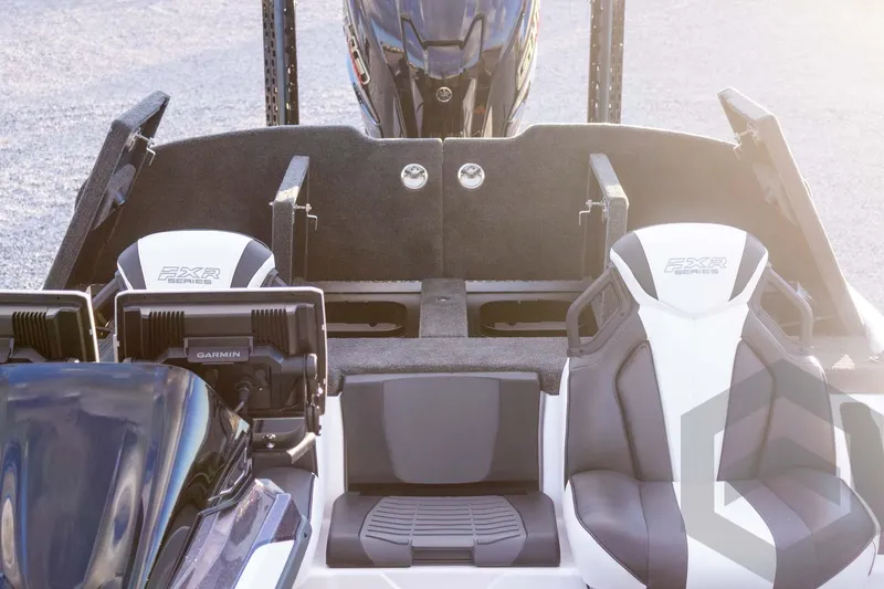 Slide: The Image of 2026 Skeeter FXR21 FLEX boat interior with Garmin electronics and FXR Series seating. - 47