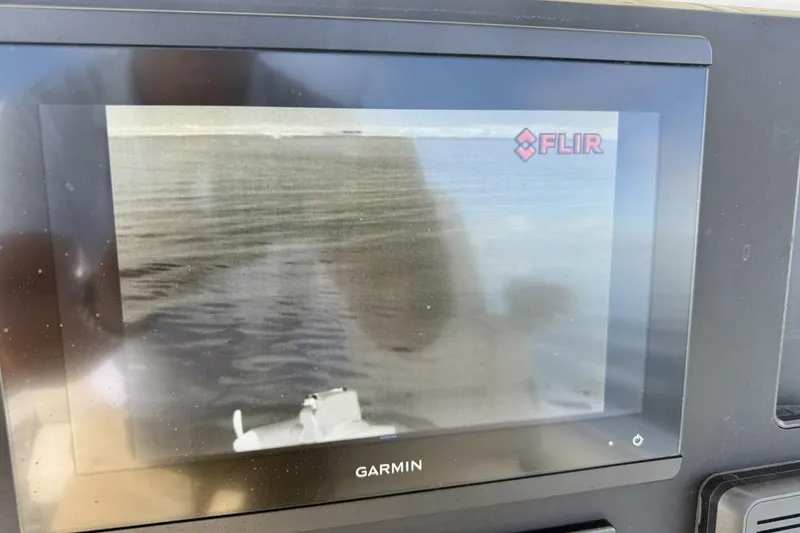 Slide: The Image of Thermal camera display on 2006 Regulator 29 Forward Seating boat, showing water view. - 21