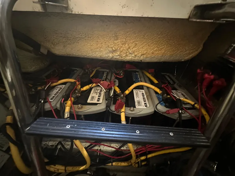 Slide: The Image of Battery compartment of a 2007 Hydra-Sports Vector 3300 VX with wiring and connections. - 26