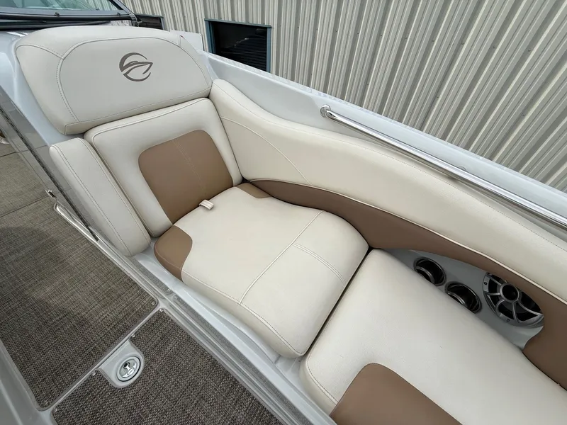 Slide: The Image of Crownline Boats 285SS 2016 - 15