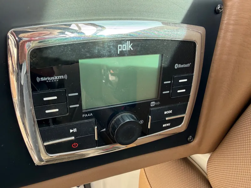 Slide: The Image of Crownline Boats 285SS 2016 - 21