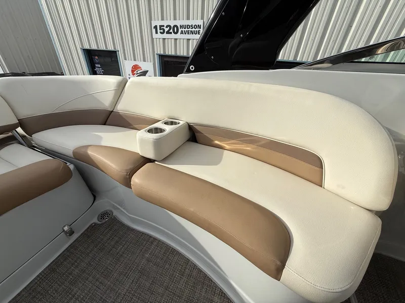 Slide: The Image of Crownline Boats 285SS 2016 - 26