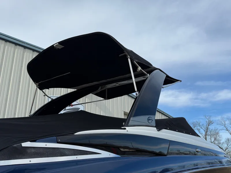 Slide: The Image of Crownline Boats 285SS 2016 - 34
