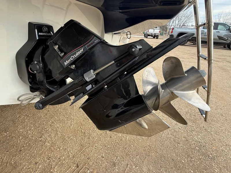 Slide: The Image of Crownline Boats 285SS 2016 - 6