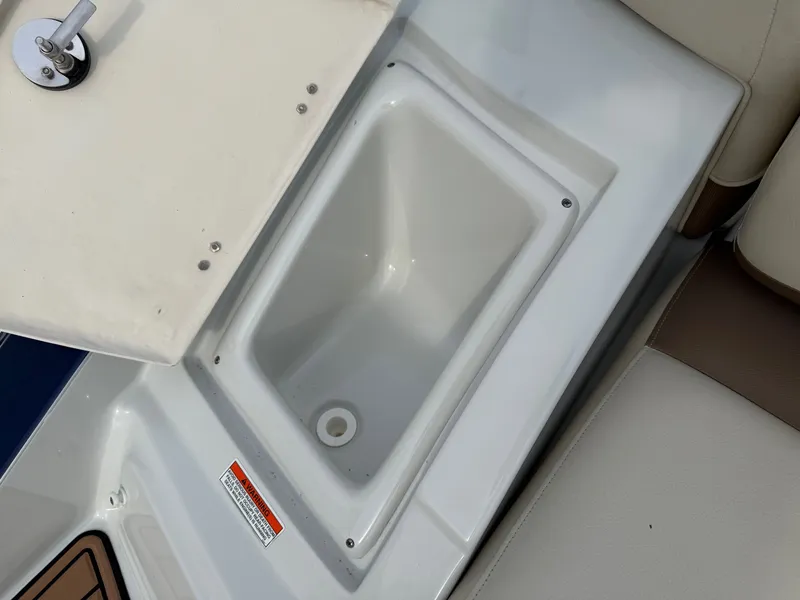 Slide: The Image of Crownline Boats 285SS 2016 - 8