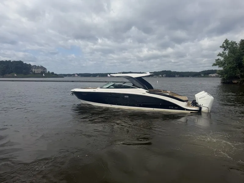 Slide: The Image of Sea Ray SLX 360 Outboard 2026 - 0