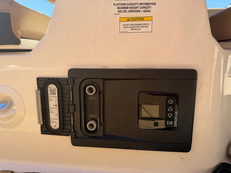 Slide: The Image of Sea Ray SLX 360 Outboard 2026 - 25