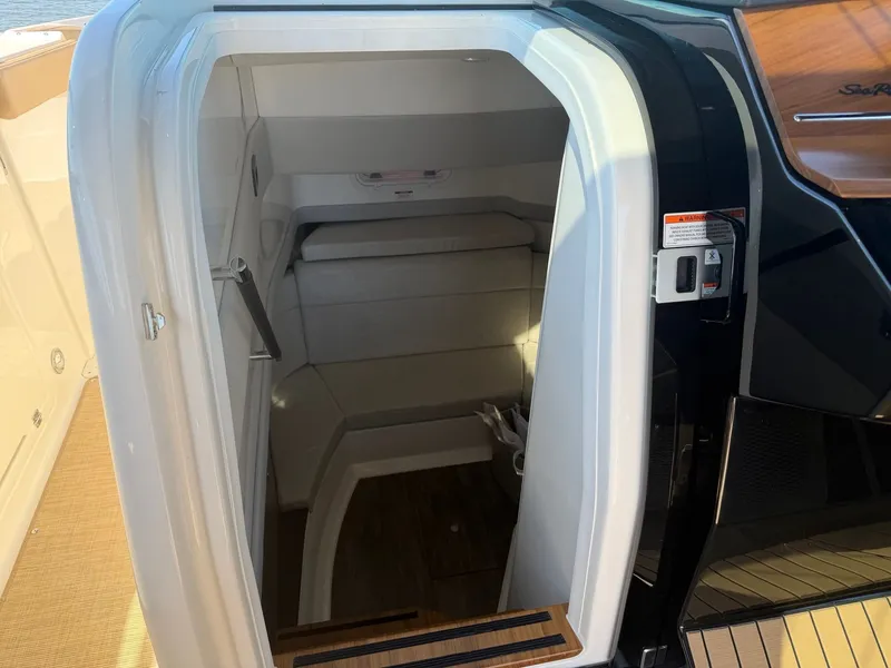 Slide: The Image of Sea Ray SLX 360 Outboard 2026 - 9