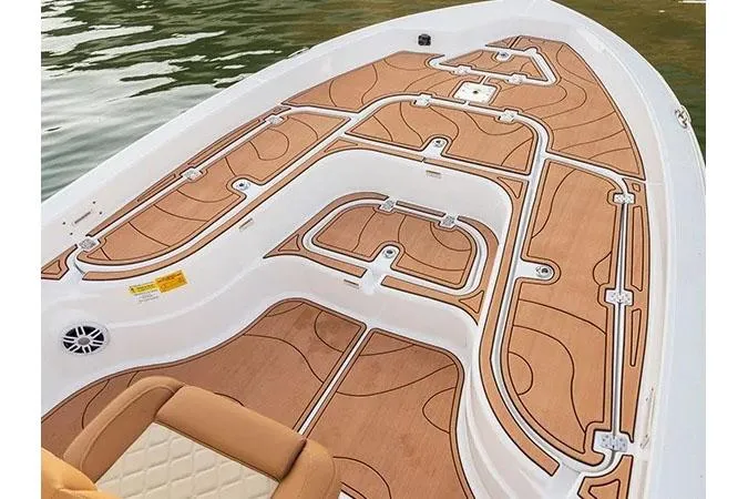 Slide: The Image of Manufacturer Provided Image: 2025 NauticStar 274 Bay boat deck design - 5