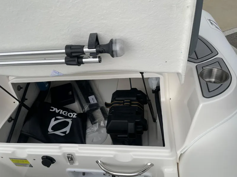 Slide: The Image of Storage compartment of Zodiac Yachtline 440 DL NEO 60hp, year 2026. - 11