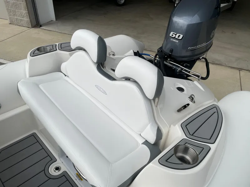 Slide: The Image of Zodiac Yachtline 440 DL NEO 2026 with 60hp engine, luxurious seating. - 9