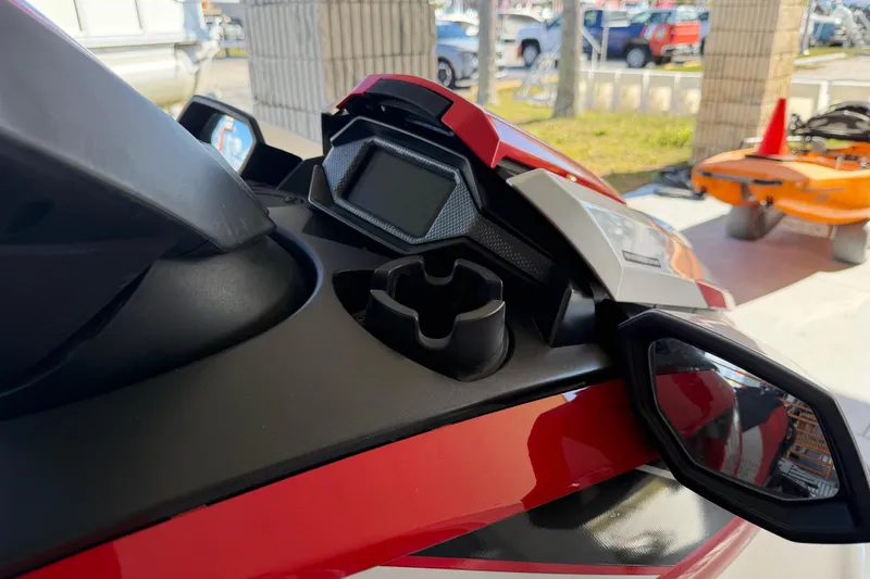 Slide: The Image of 2020 Yamaha WaveRunner FX Cruiser SVHO dashboard and controls, featuring sleek design and vibrant colors. - 6