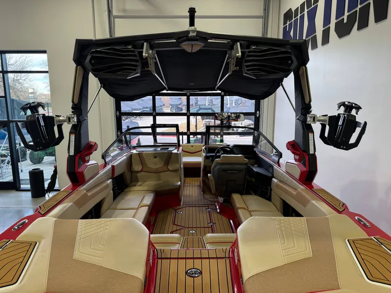 Slide: The Image of Nautique Super Air Nautique G23 2023 - 9