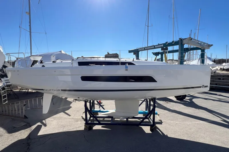 The Image of Dufour 37 2026 - undefined