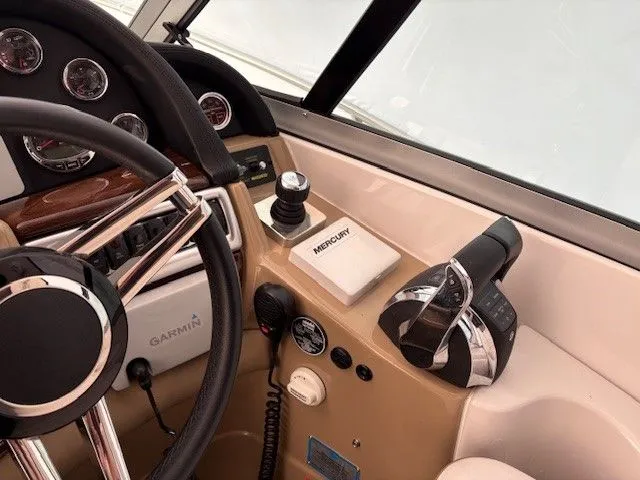 Slide: The Image of Four Winns 355 Vista 2016 - 11