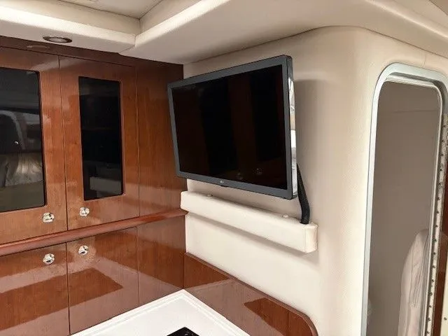 Slide: The Image of Four Winns 355 Vista 2016 - 21