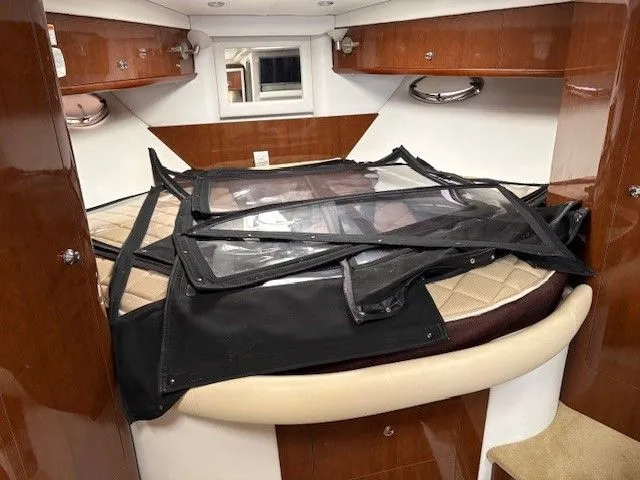 Slide: The Image of Four Winns 355 Vista 2016 - 25