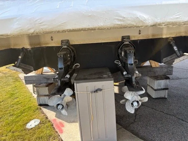 Slide: The Image of Four Winns 355 Vista 2016 - 27