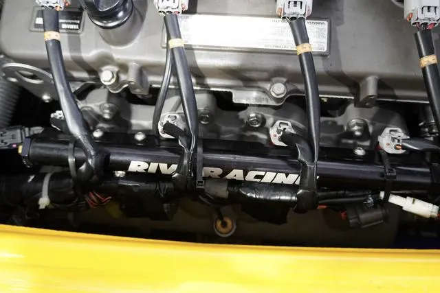 Slide: The Image of Yamaha FZS 2014 - 9