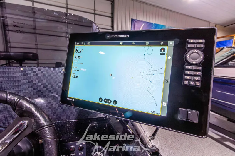 Slide: The Image of Boat dashboard with Humminbird Xplore 12 navigation system, Recon 895 DC, 2026 model. - 19