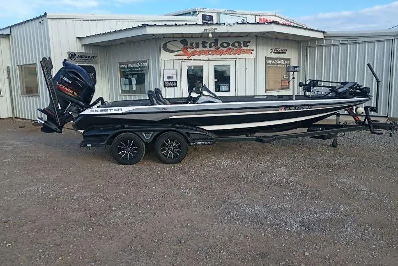 The Image of 2020 Skeeter FXR21 boat parked outside Outdoor Specialties store. - 1
