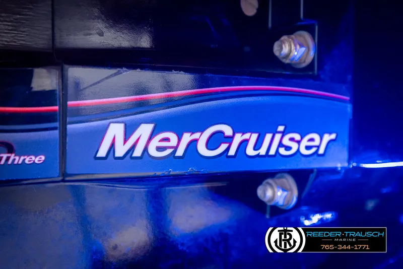 Slide: The Image of Crownline Boats 220 SS LPX 2022 - 50