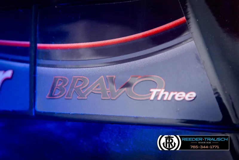 Slide: The Image of Crownline Boats 220 SS LPX 2022 - 52