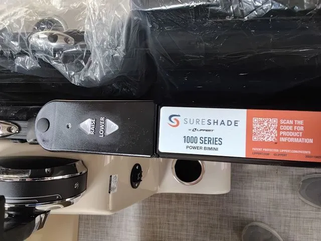 Slide: The Image of Lowe SS210 "L-SHAPE" TL 2026 - 8