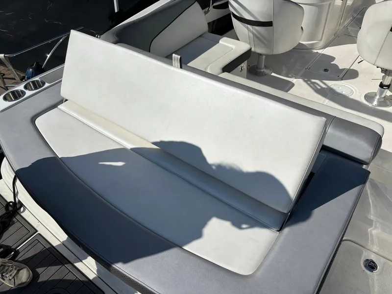 Slide: The Image of Sea Ray SDX 220 2017 - 9