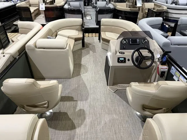 Slide: The Image of Veranda 22XRC Vista View W/Yamaha 150 No Trailer 2026 - 14