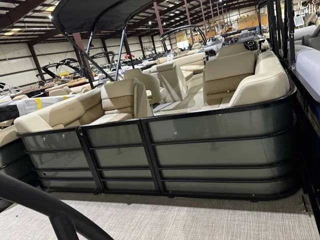 Slide: The Image of Veranda 22XRC Vista View W/Yamaha 150 No Trailer 2026 - 26